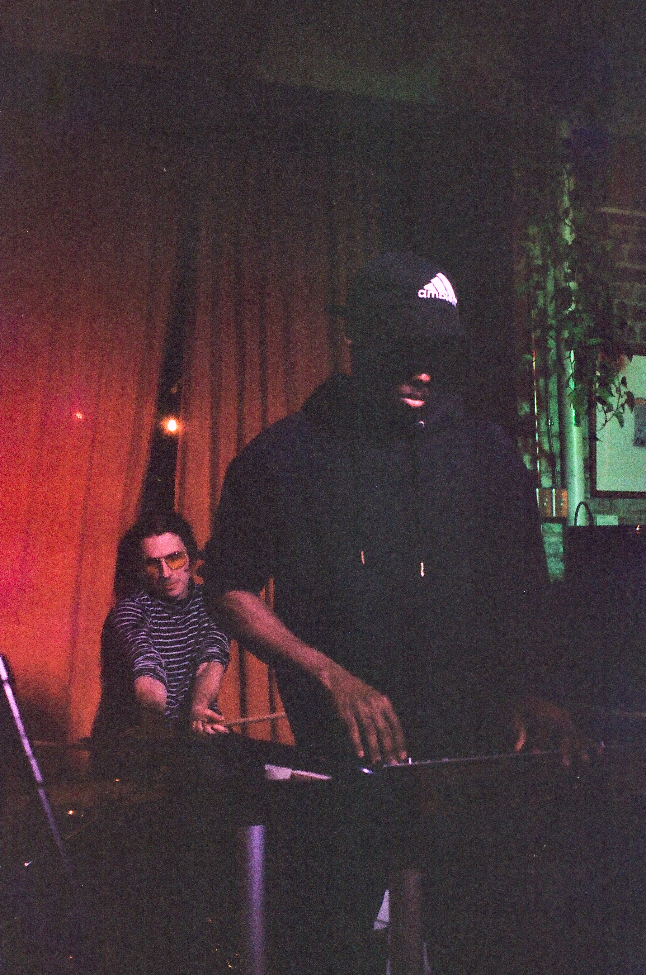 KZZZM live photo Kazmsongs analog (3)